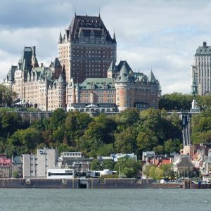 Québec, le Château Frontenac et la "Basse-Ville".