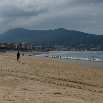 La plage d'Hendaye et le Mont Jaizkibel.